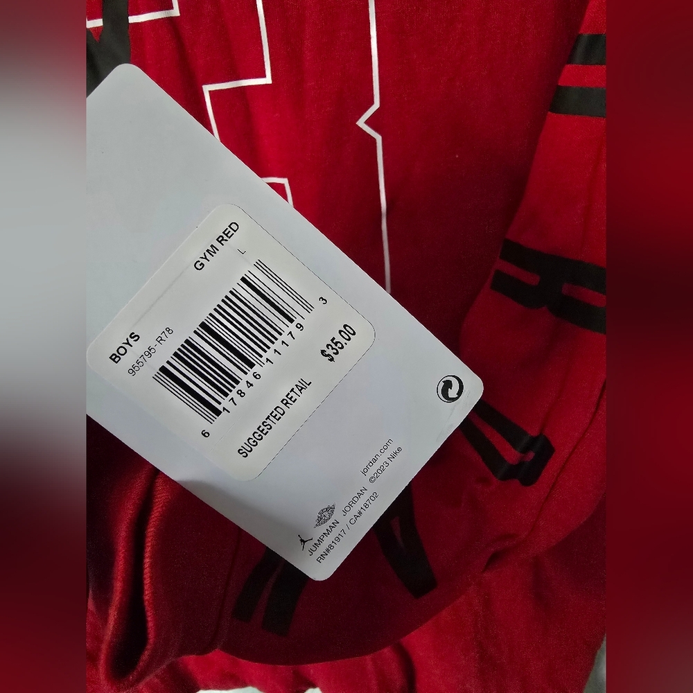 Sold NWT Boys Nike long sleeve - Picture 2 of 5